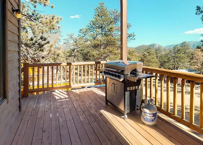 Crest Cabin